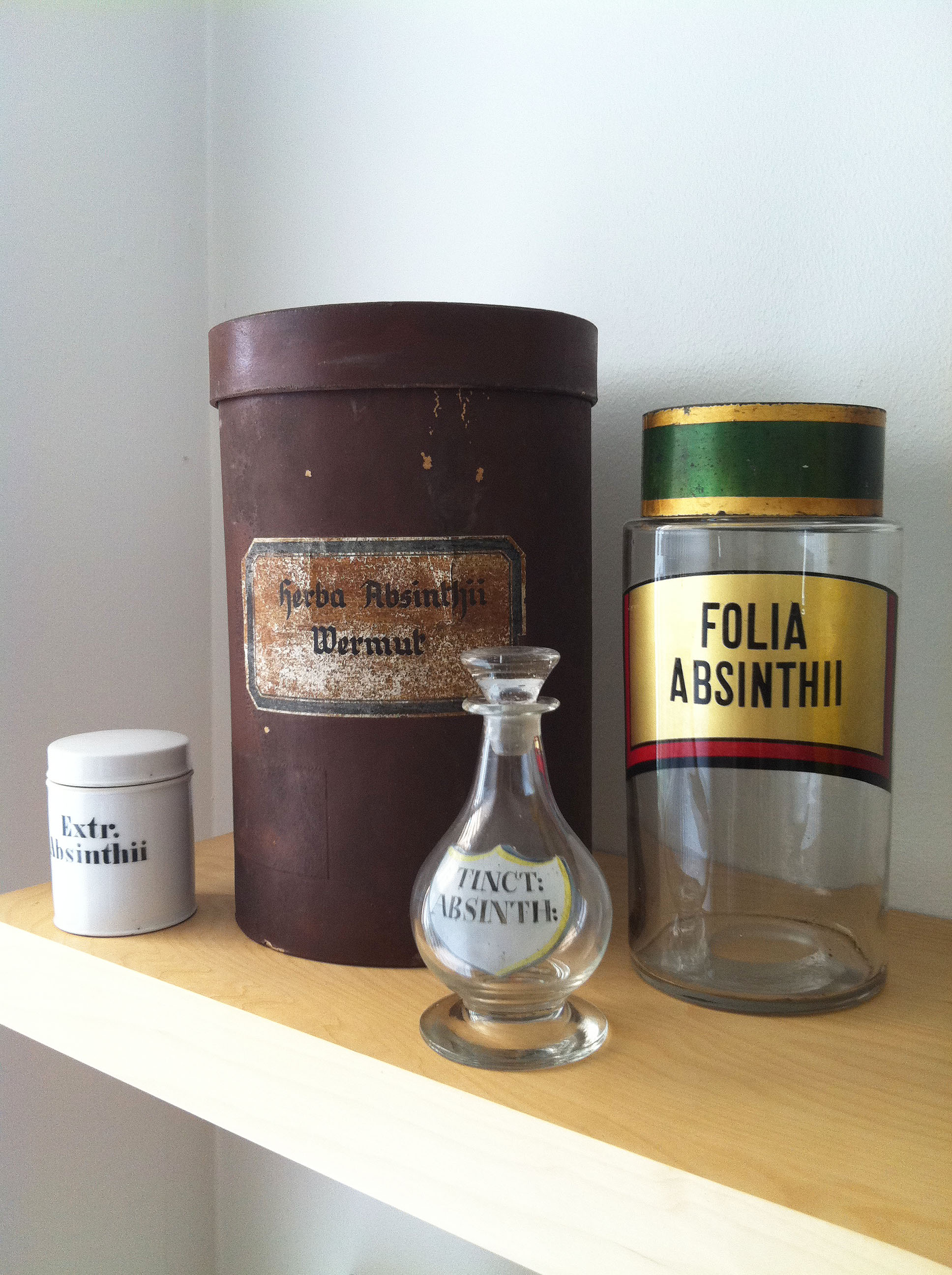 ANTIQUE APOTHECARY JARS - THEFIND